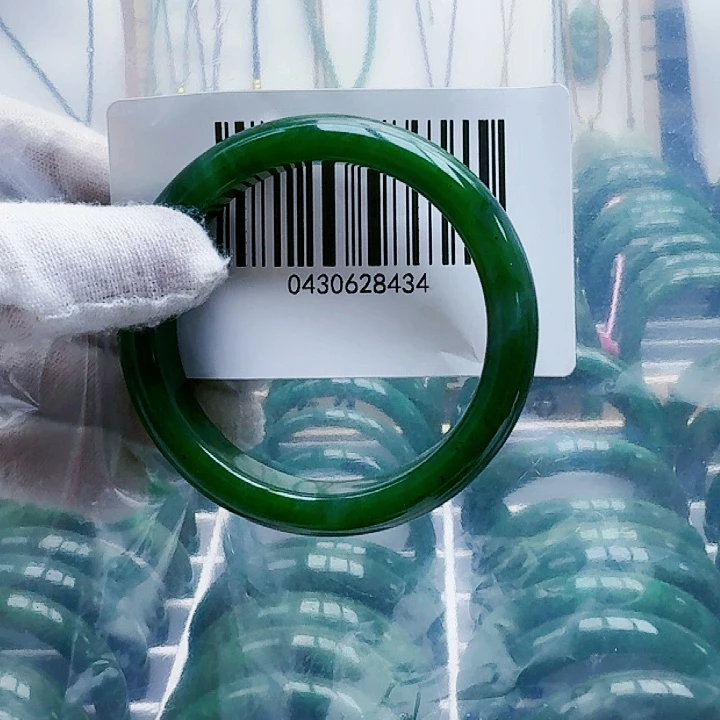 和田玉（碧玉）手镯未镶嵌53