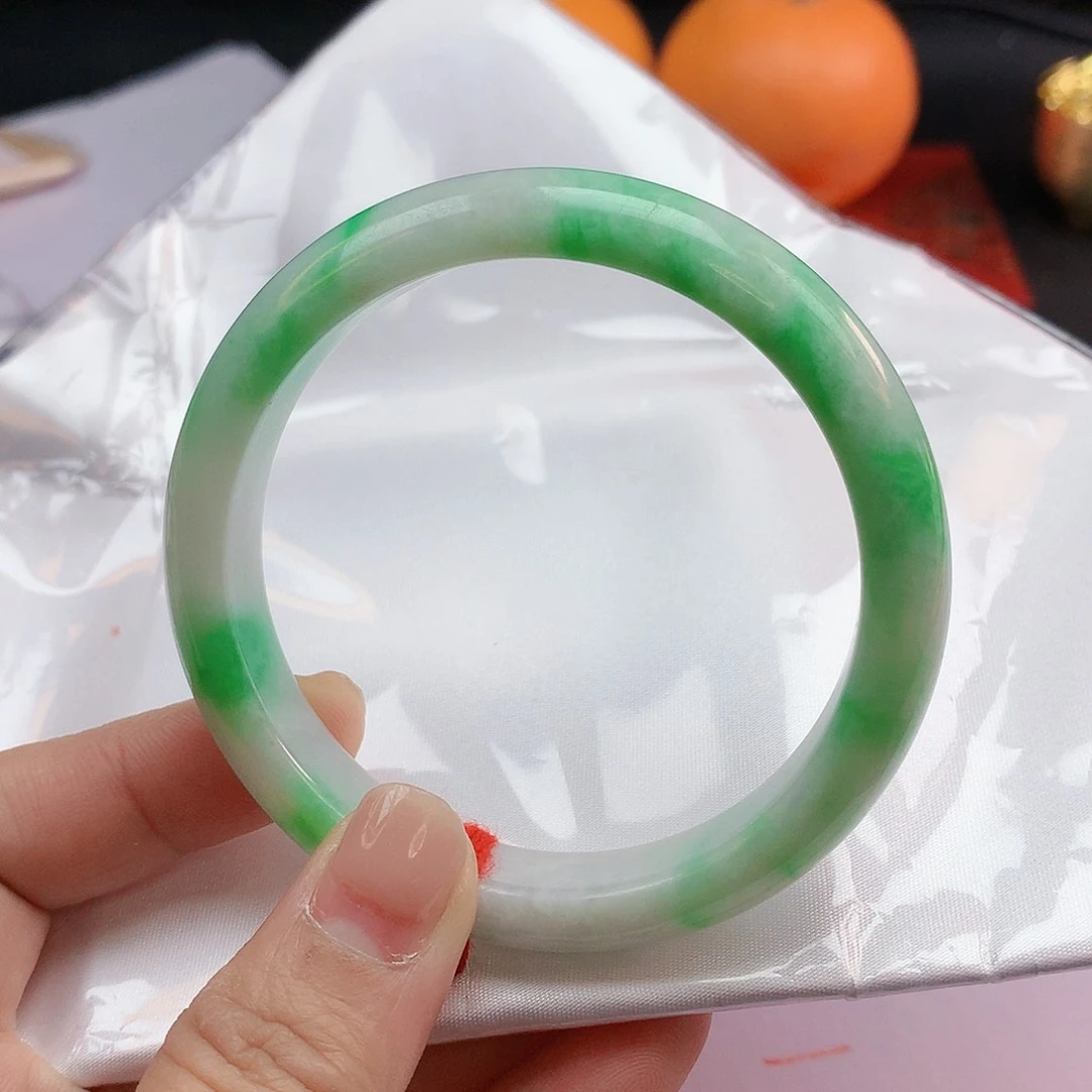 翡翠手镯未镶嵌56圈2457