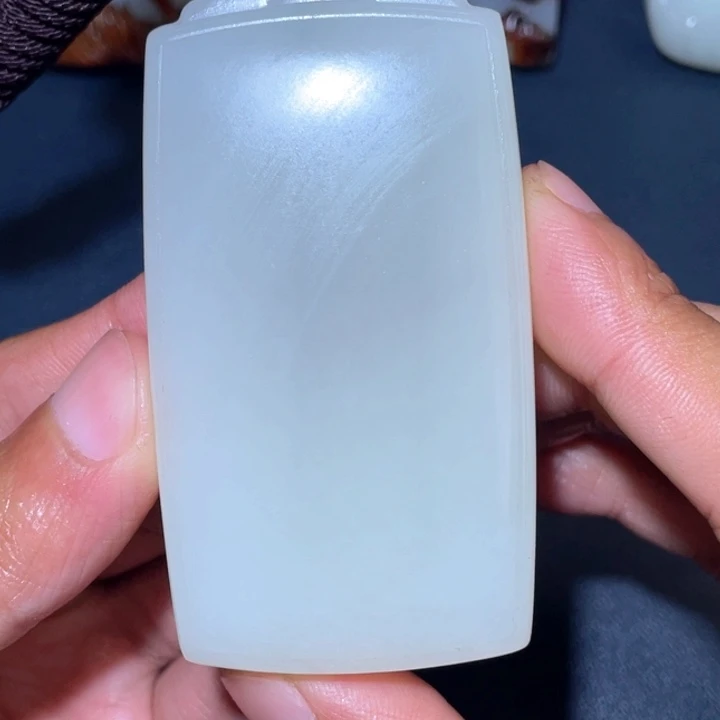 颈饰未镶嵌和田玉J