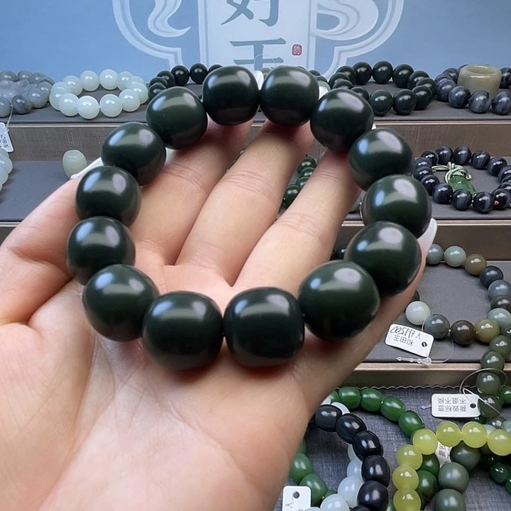 梦***你未镶嵌手链和田玉