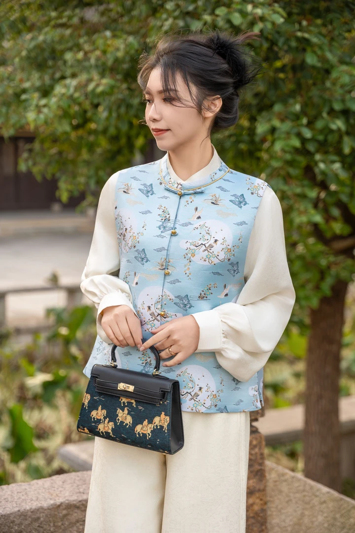 春日游园宋锦马夹新中式国风马甲女秋外穿2025新款真丝桑蚕丝背心