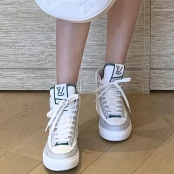 95新/Lv/路易威登/高帮板鞋/35码/Xspk703