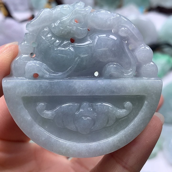 翡翠未镶嵌颈饰仿古貔貅两面工艺福利卡厚12+