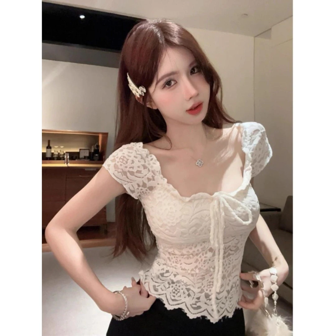 夏季短袖蕾丝钩花方领系带T恤女纯欲收腰显瘦小众透视性感短上衣