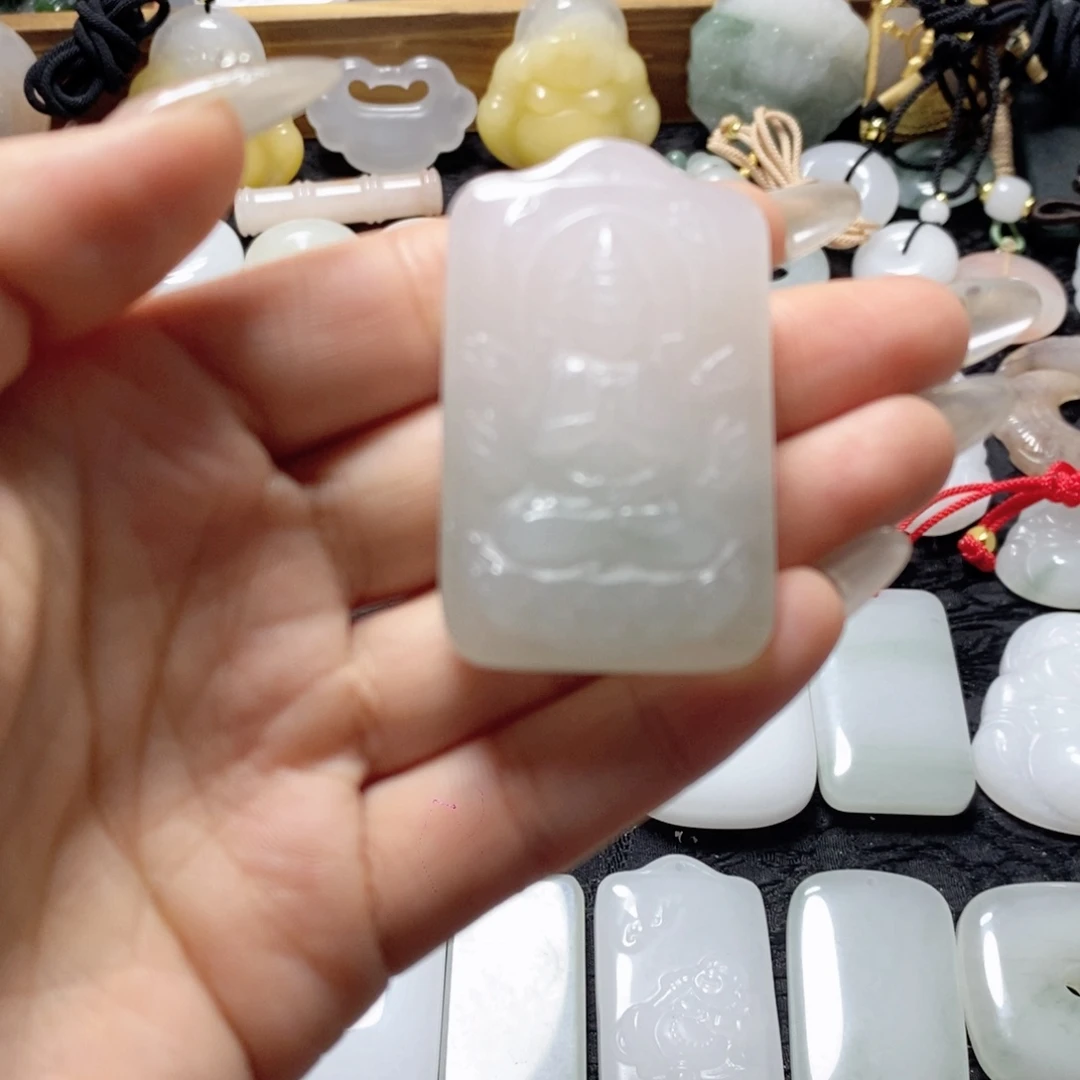 石英质玉颈饰未镶嵌