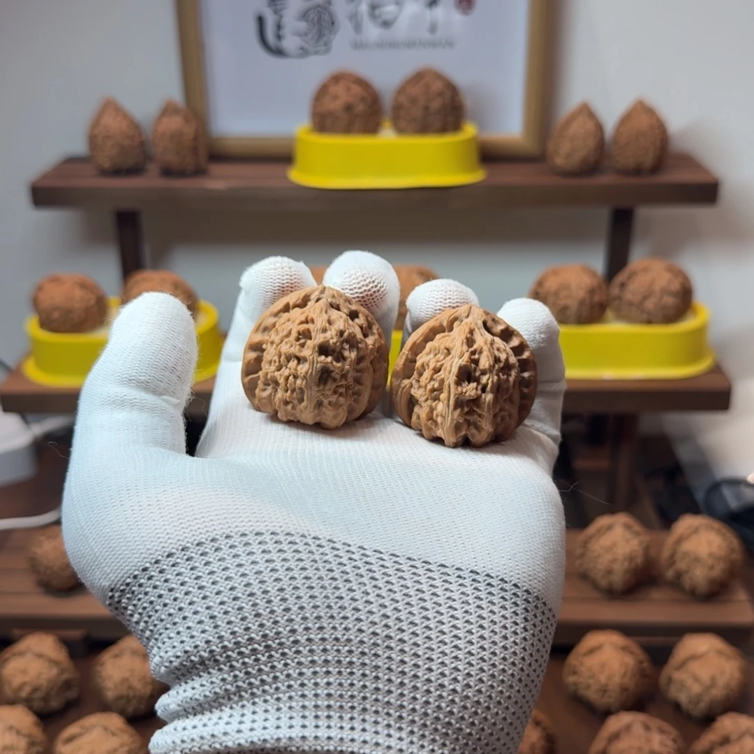 文玩核桃吊坠全品40尺三角白