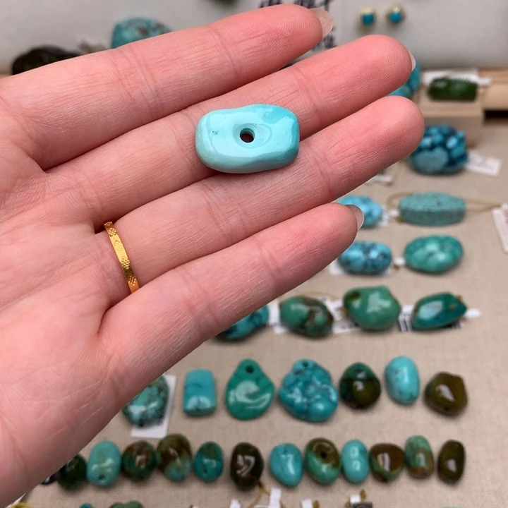 绿松石未镶嵌珠宝奇石