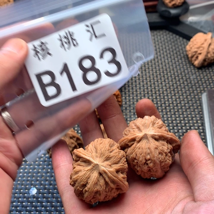 吊坠文玩核桃七步沟