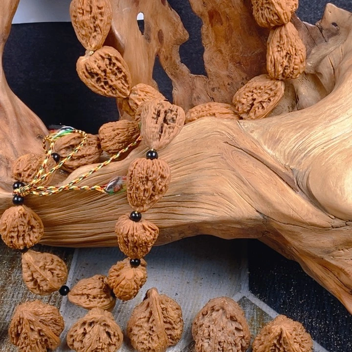 文玩核桃吊坠北****店南疆