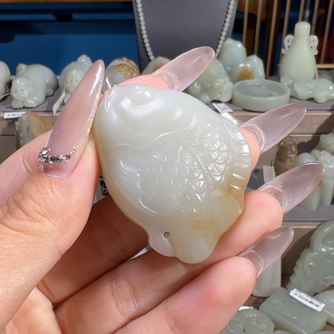 和田玉（糖玉）未镶嵌颈饰