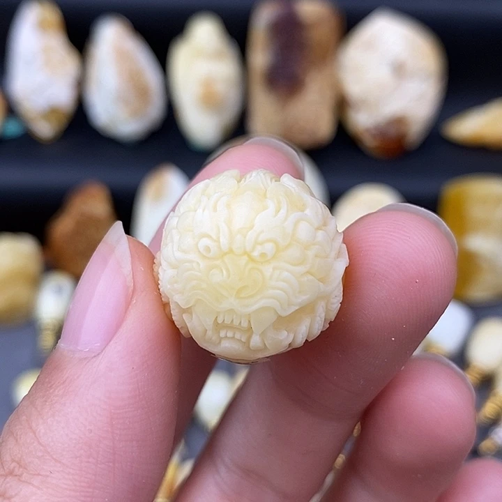 琥珀未镶嵌裸石21龙珠b775