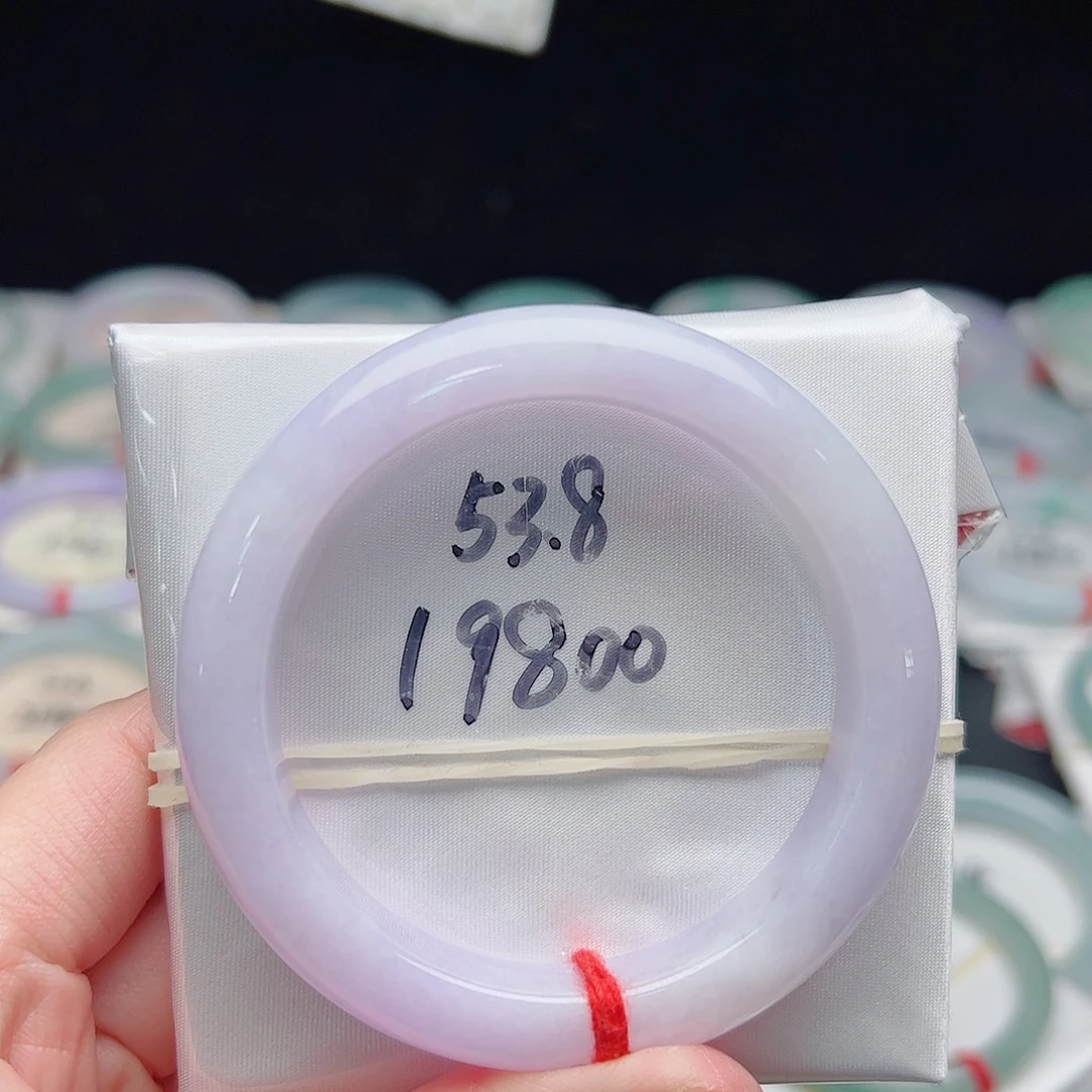 翡翠未镶嵌手镯A货