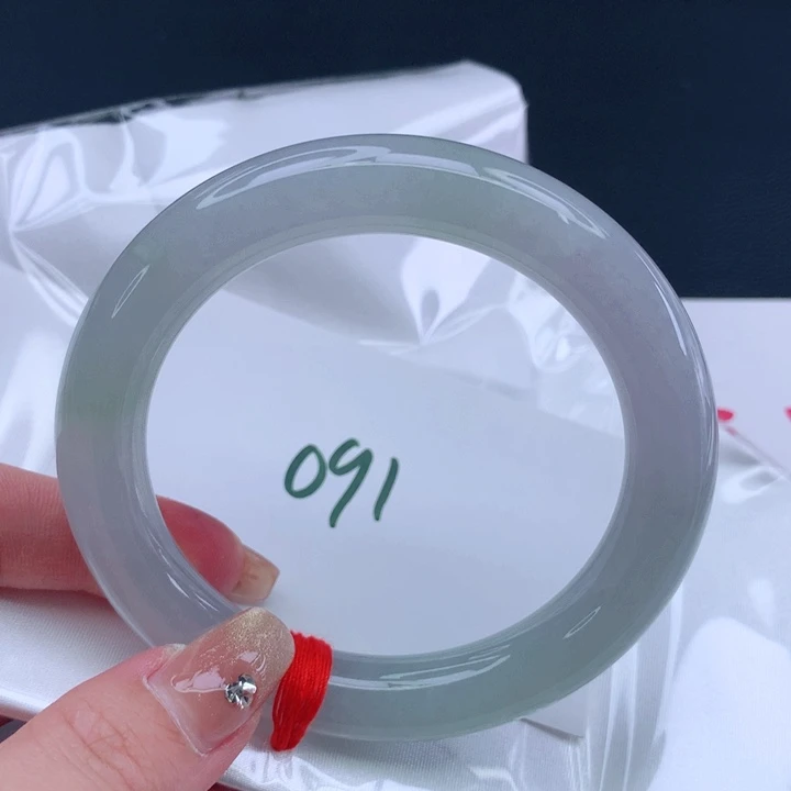 翡翠手镯未镶嵌缅甸天然A货翡翠