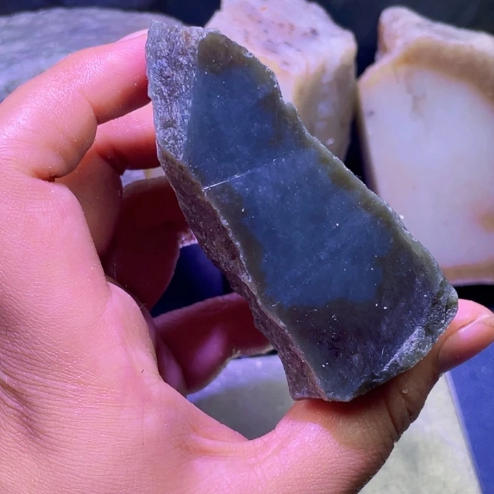 和田玉未镶嵌珠宝半成品