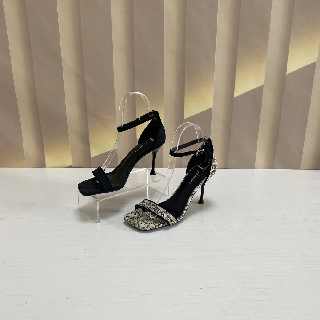 4300时尚气质优雅一字带细跟凉鞋F