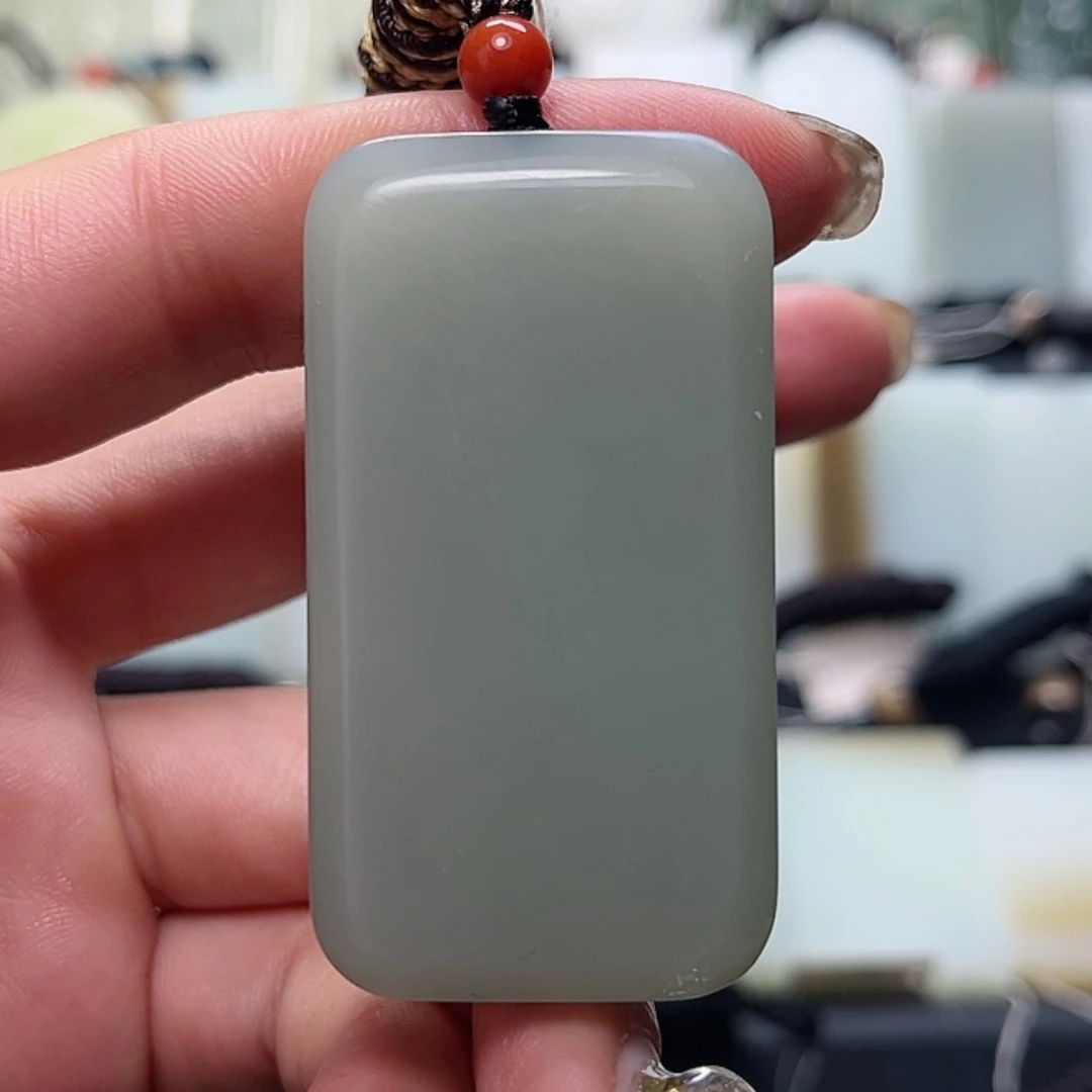 【闪购商品】颈饰未镶嵌和田玉