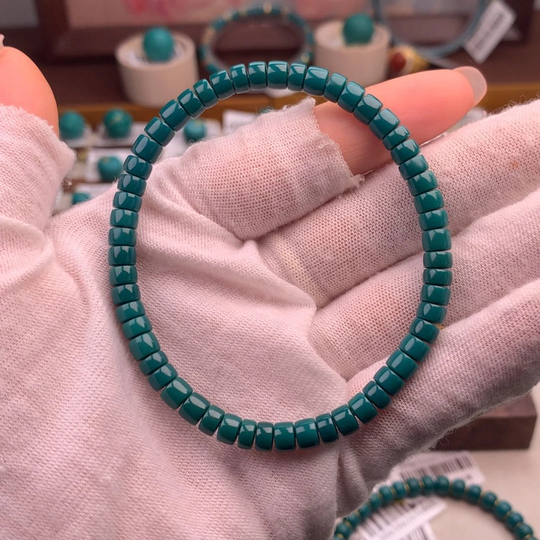 绿松石未镶嵌配饰红