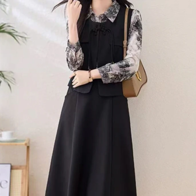 妈妈秋装小香风套装连衣裙洋气中老年春秋款马甲外套新中式裙子女