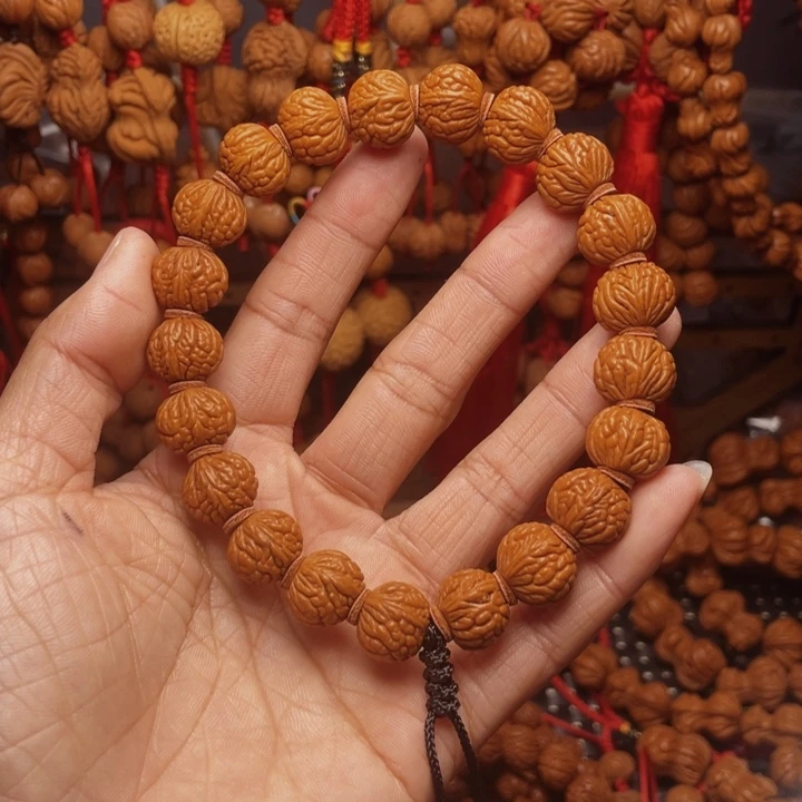 木质类龙纹桃枭挂件