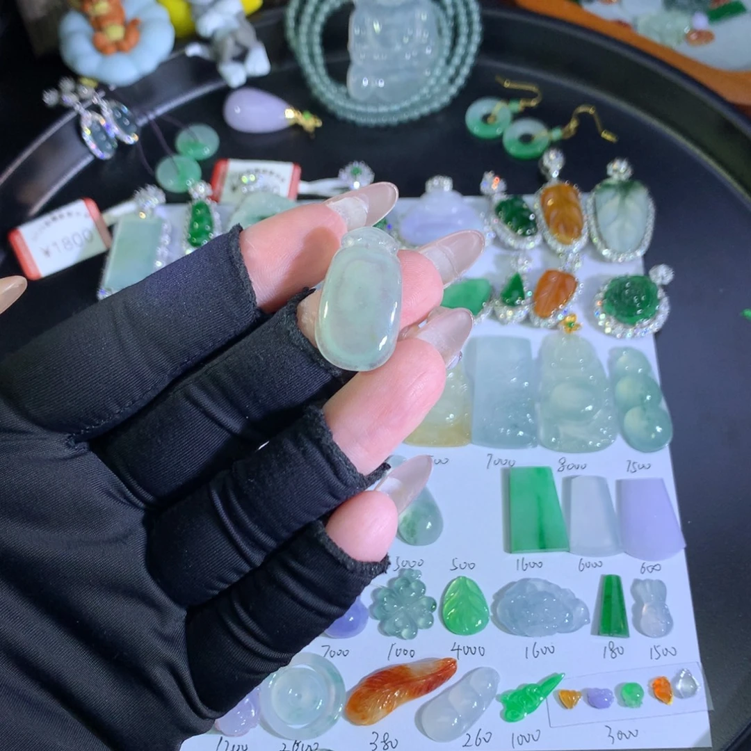 翡翠18K金镶嵌吊坠(不含链)福贝