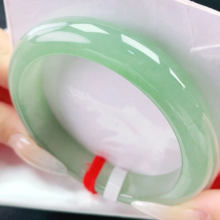 翡翠未镶嵌手镯58圈