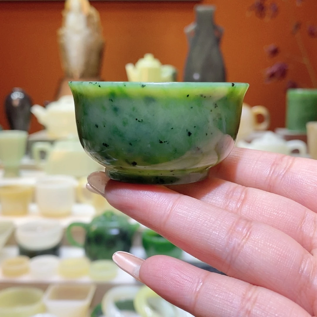 未镶嵌和田玉摆件用****9和田玉碧玉杯