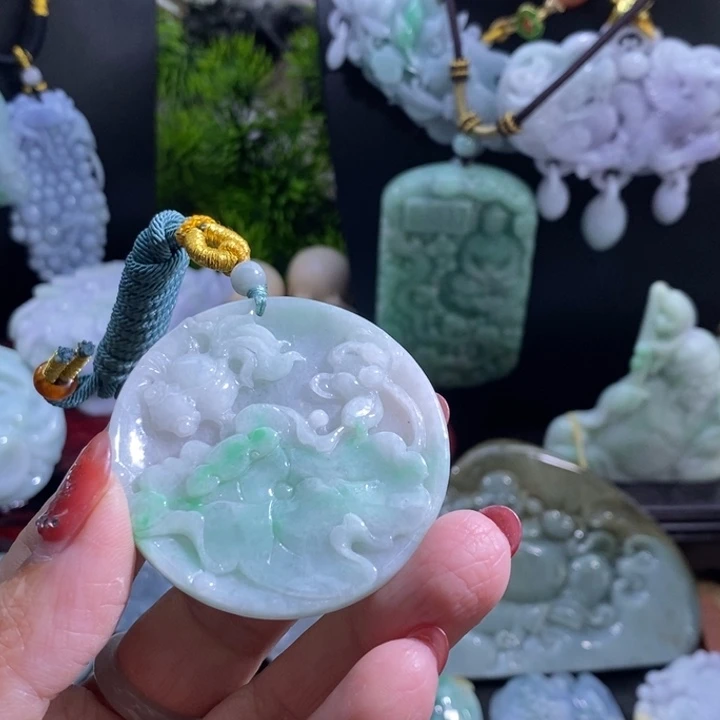 【闪购商品】颈饰未镶嵌翡翠荷叶