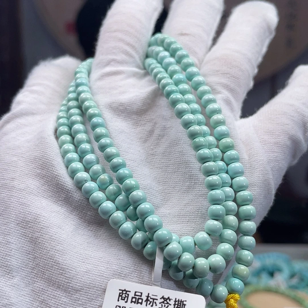 郭***曜绿松石未镶嵌珠宝奇石