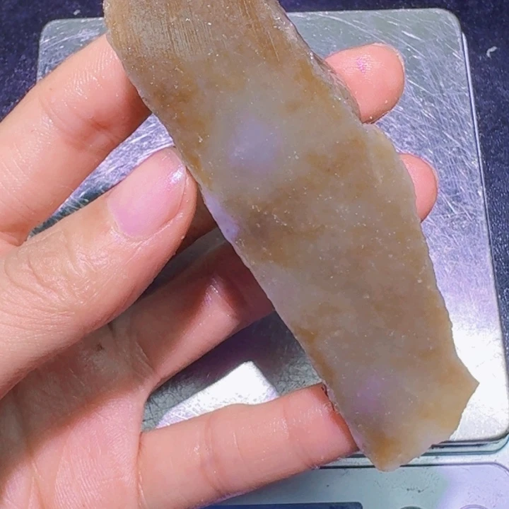 未镶嵌和田玉（糖玉）珠宝半成品