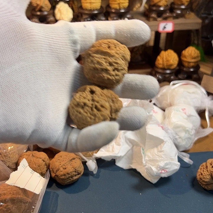 吊坠文玩核桃云南铁核桃宠粉福利麒麟元宝