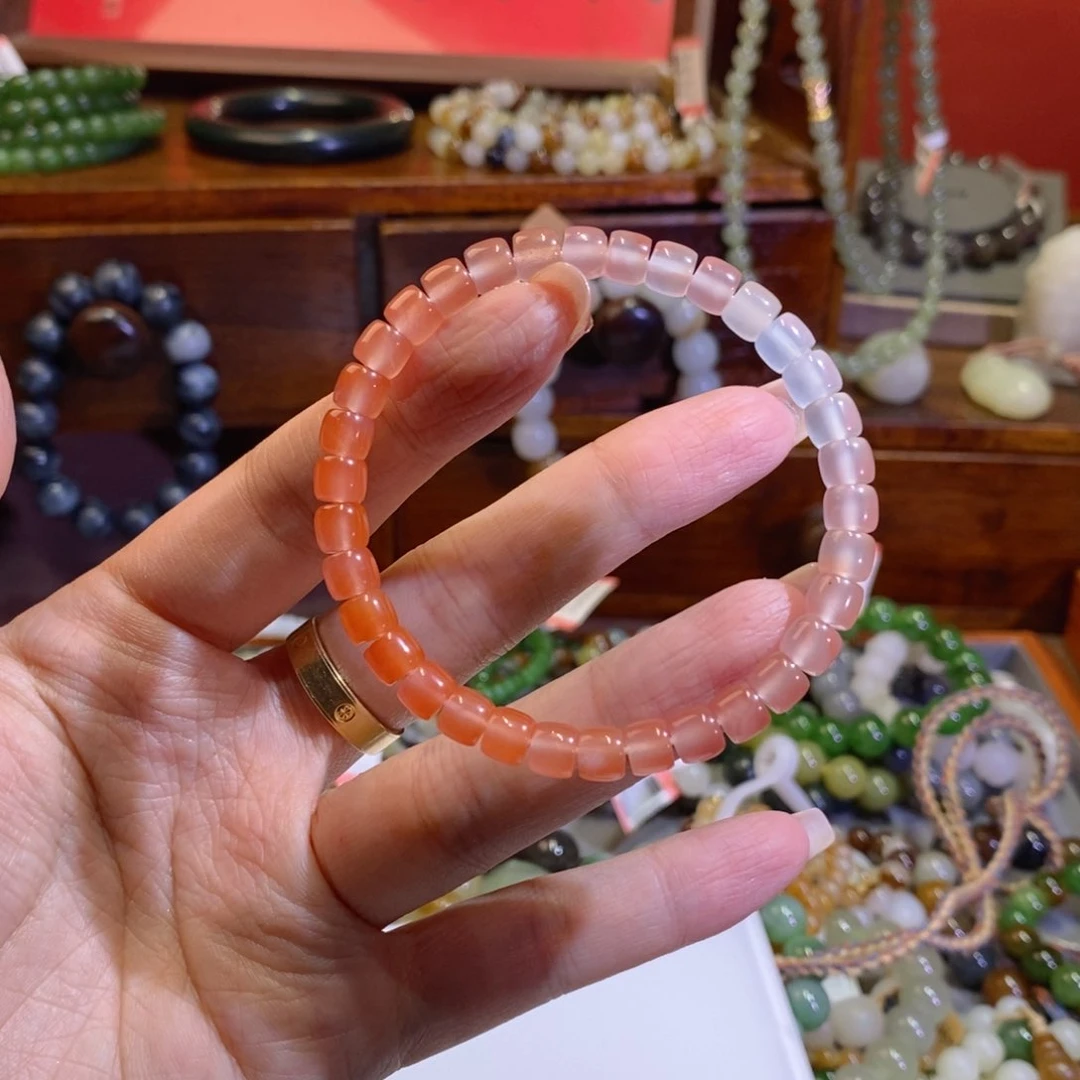 南红玛瑙未镶嵌颈饰