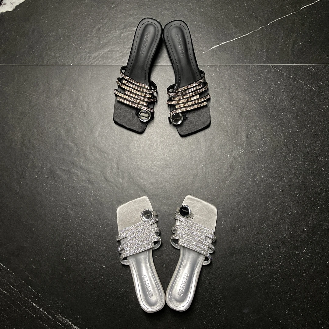 《钻镂步摇》青屿女鞋2025夏季新款方头水钻镂空设计宝石扣高跟凉拖