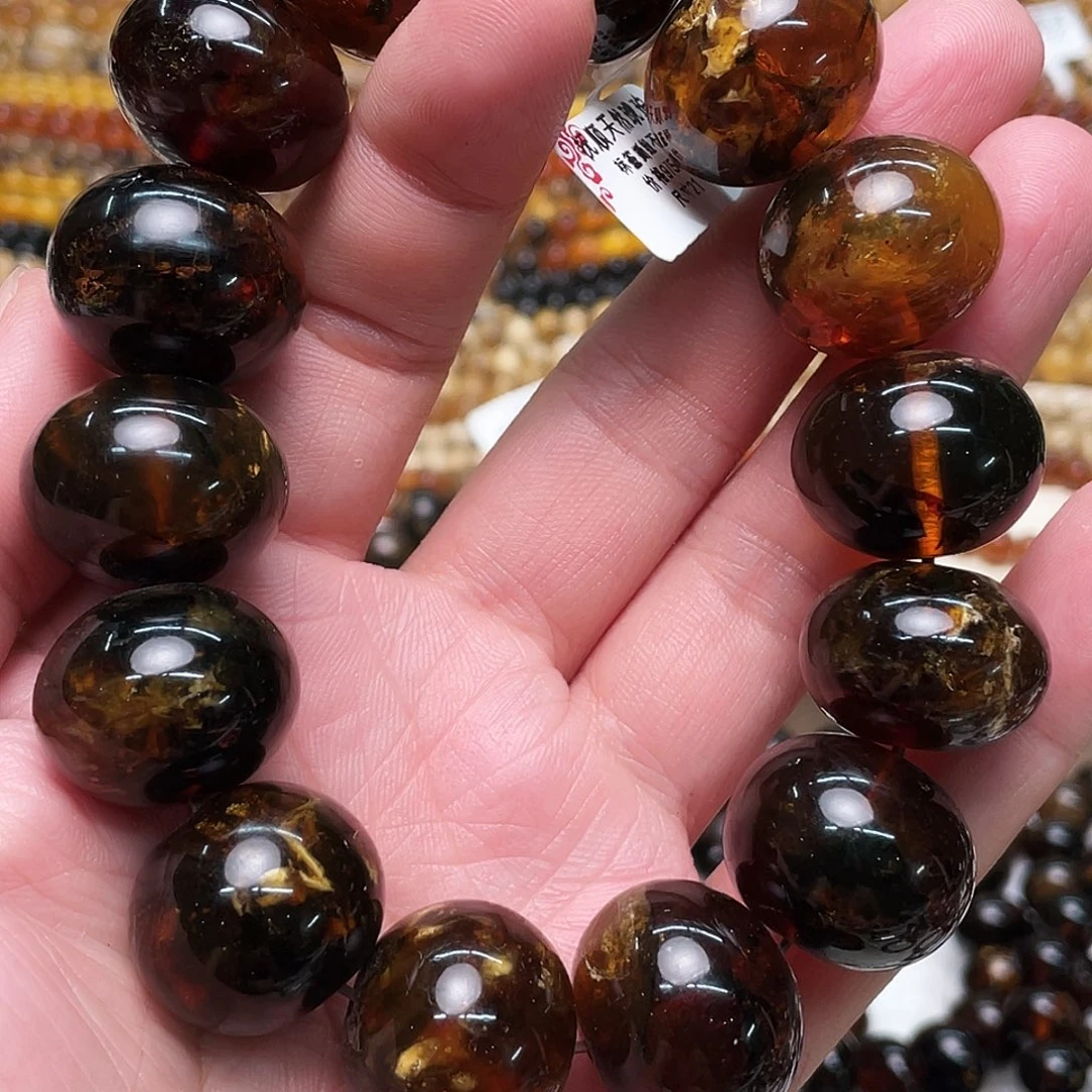 Z***K未镶嵌琥珀裸石二十一71253