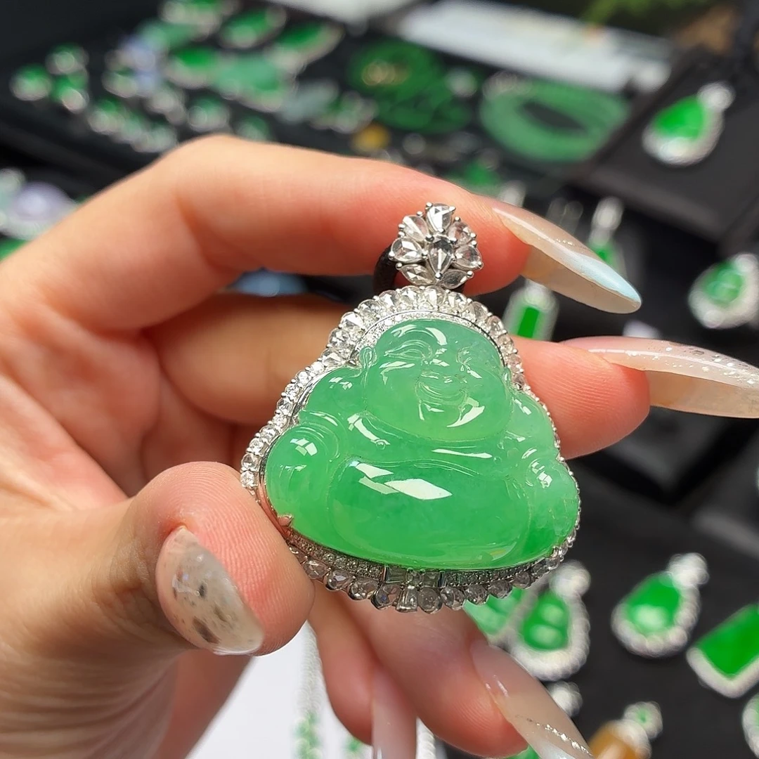 翡翠18K金镶嵌颈饰017冰甜绿佛公吊坠