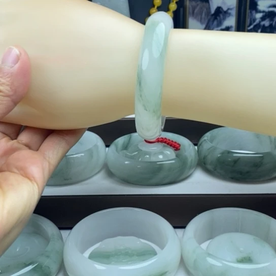 石英质玉（金丝玉）未镶嵌手镯