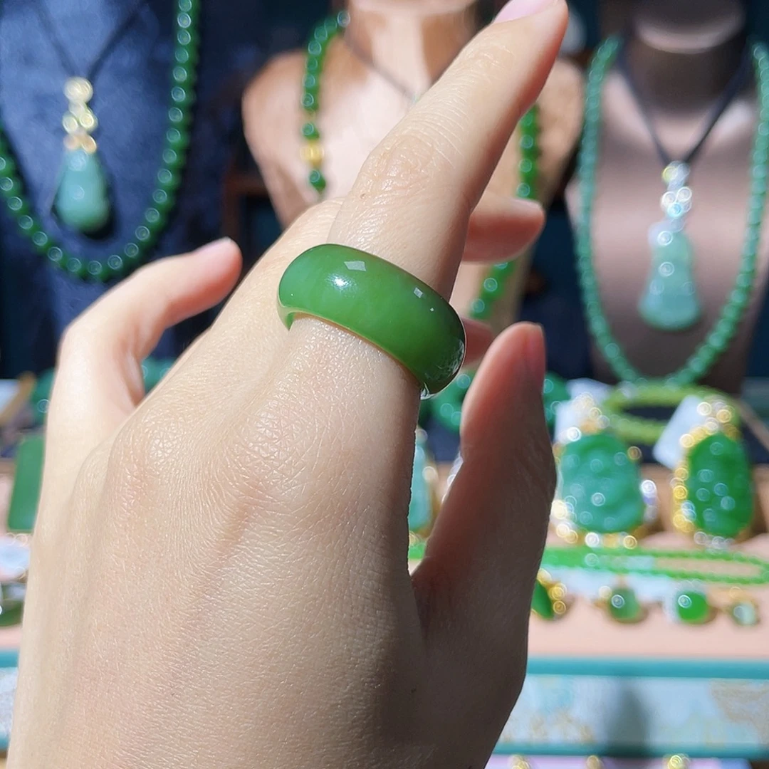 和田玉（碧玉）未镶嵌颈饰