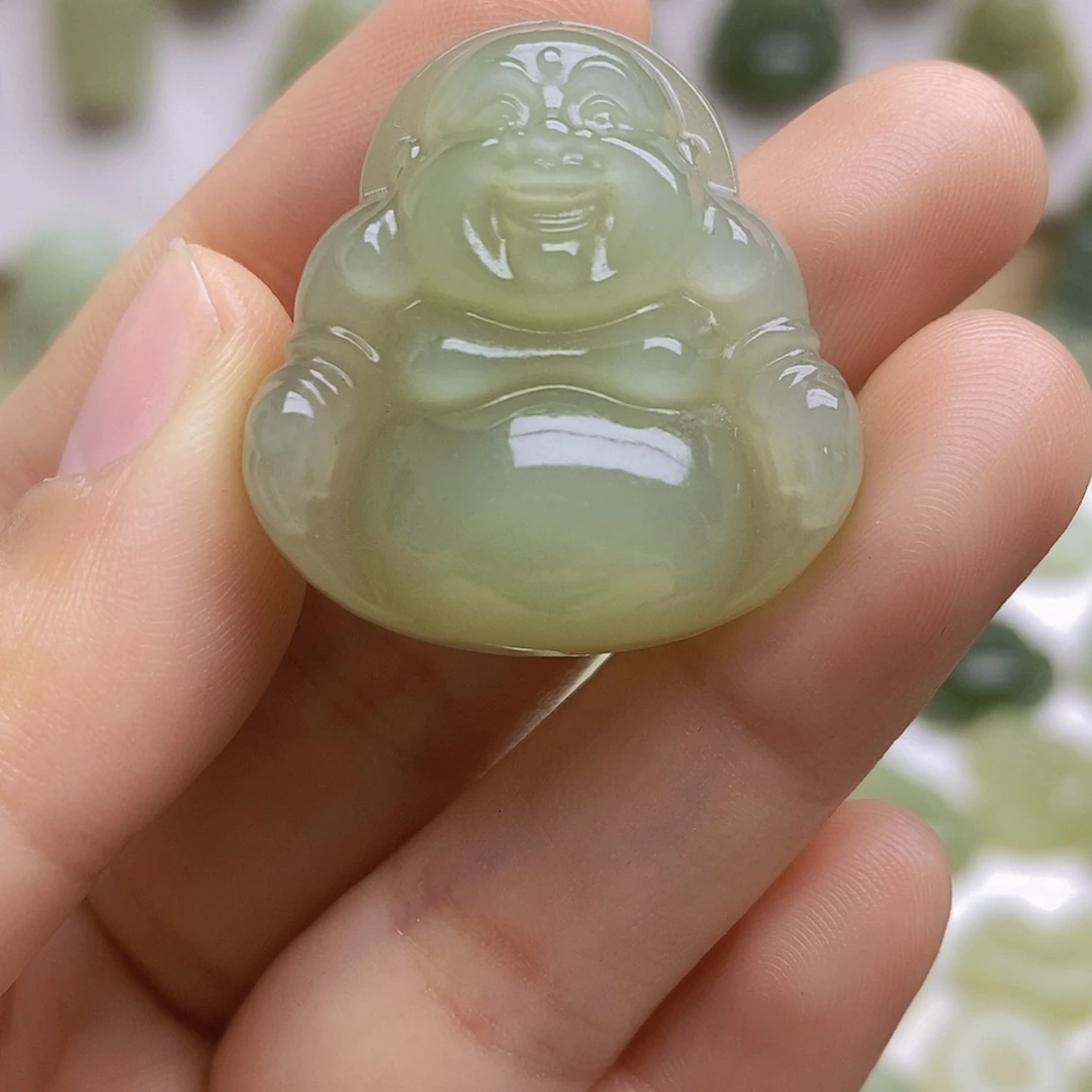 和田玉颈饰未镶嵌王****姐