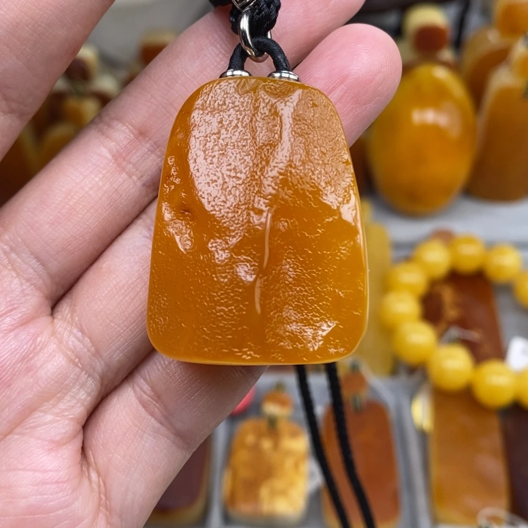 琥珀未镶嵌珠宝奇石