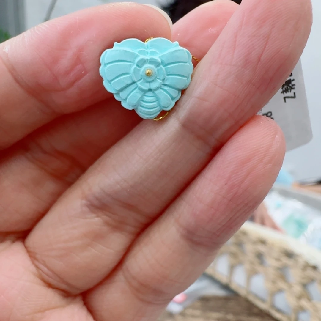 未镶嵌绿松石珠宝奇石