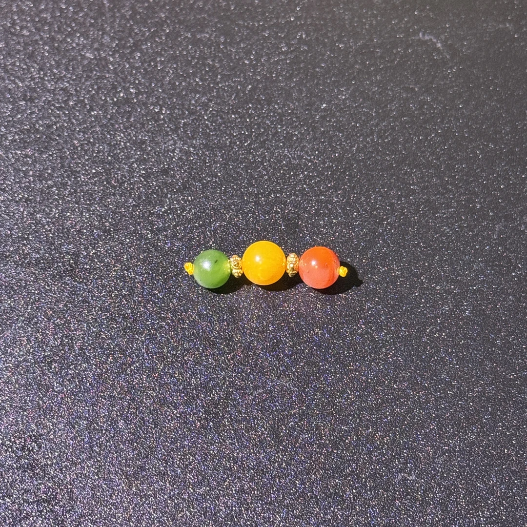 E59 蜜蜡鸡油黄红绿灯三色圆珠9mm左右片文玩配饰套装