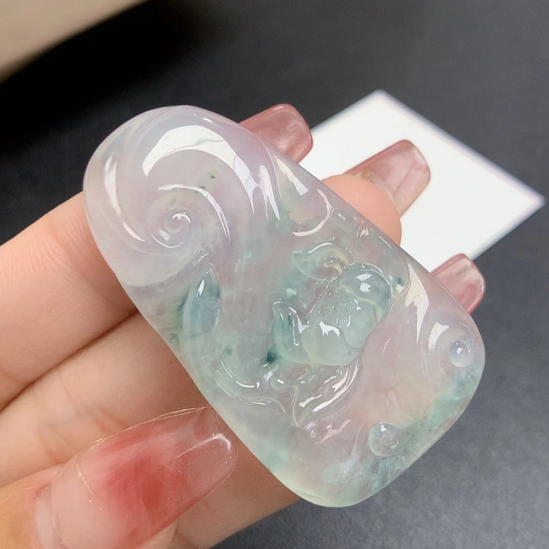 翡翠颈饰未镶嵌荷叶鱼