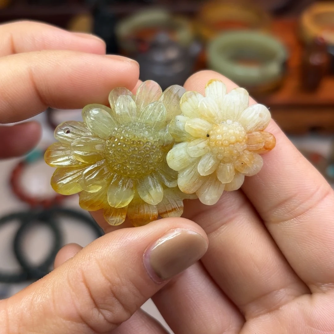 岫岩河磨玉（透闪石质玉）颈饰未镶嵌m****微