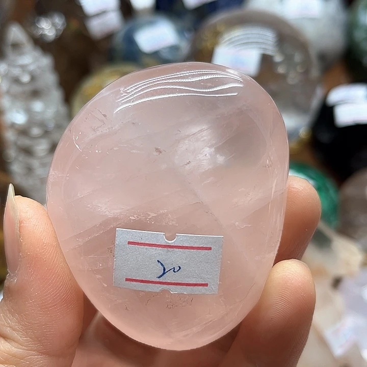 128克粉水晶把玩未镶嵌水晶