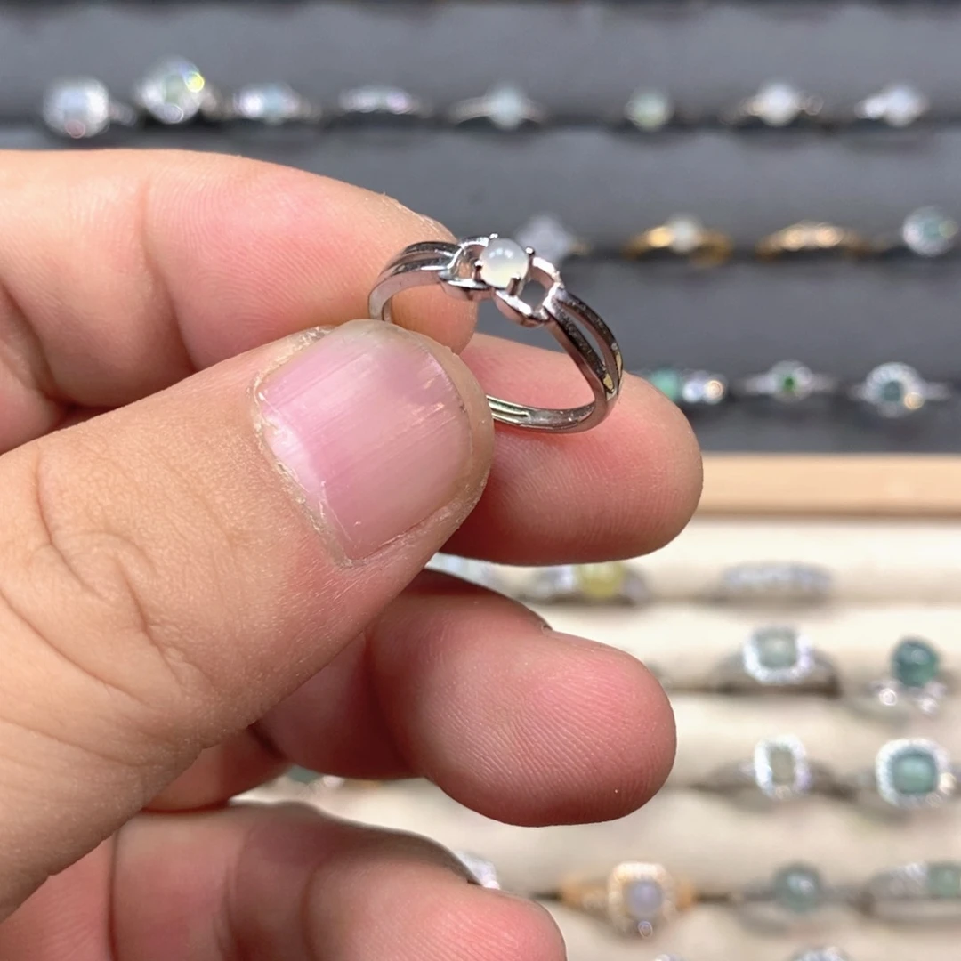 翡翠未镶嵌戒指翡翠