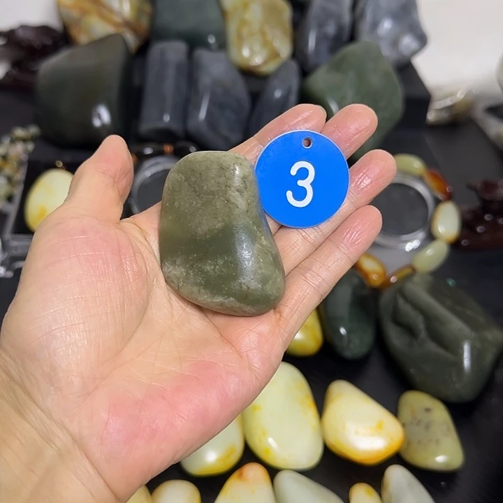 和田玉（糖玉）未镶嵌颈饰