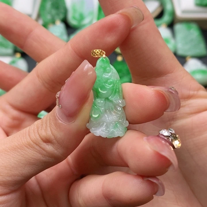 翡翠颈饰未镶嵌吊坠