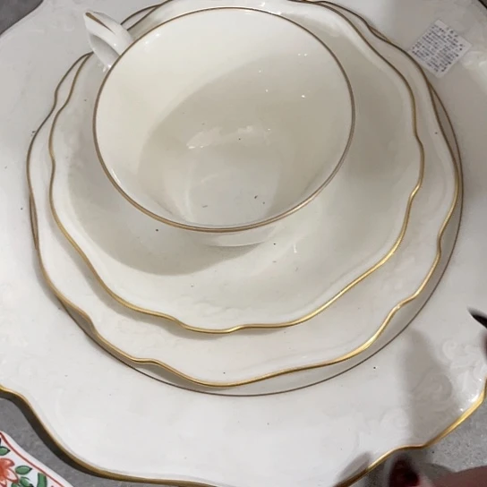 刘****虾瓷器和陶瓷工艺制品生产基地建设