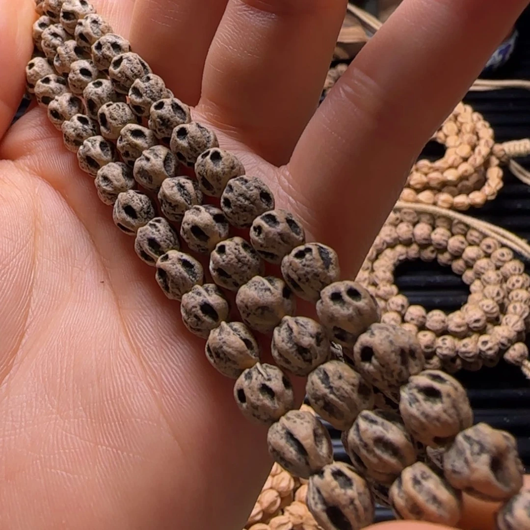 【闪购商品】吊坠柏香籽/百香籽咯*兀