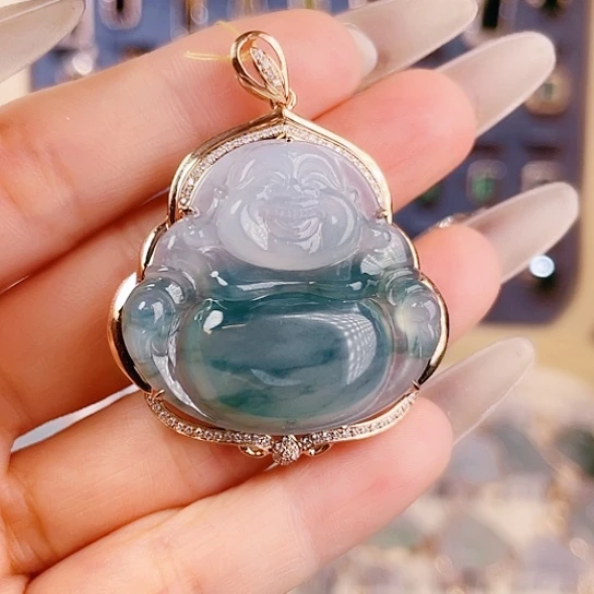 翡翠18K金镶嵌颈饰