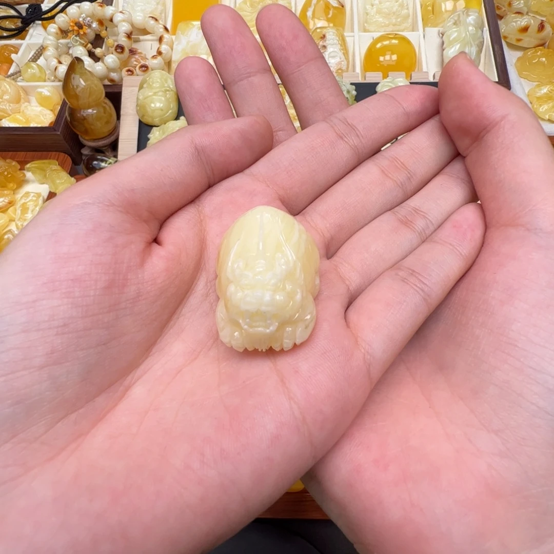 言***初裸石琥珀未镶嵌蜜蜡